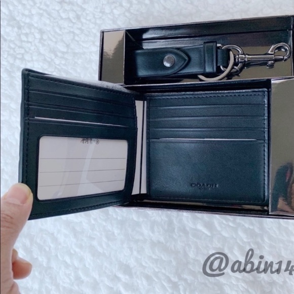 New in Gift Box Coach ID Billfold Wallet Key Fob - Picture 4 of 10